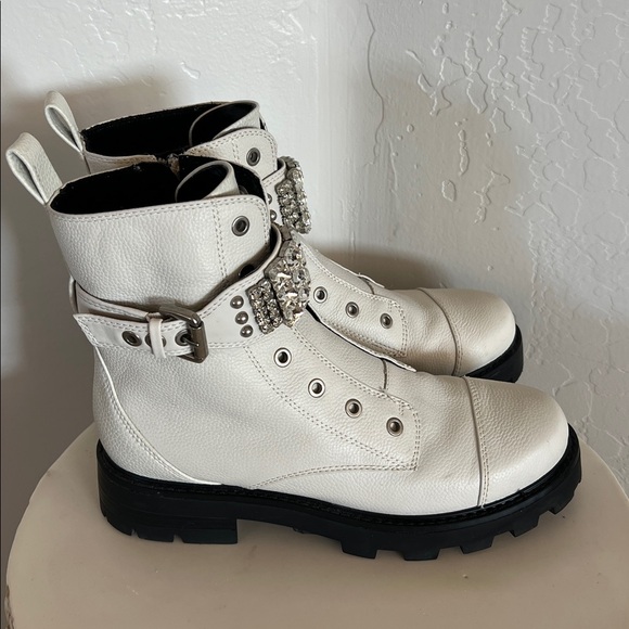 Karl Lagerfeld, Paris cream Moto Biker boot. Size 9 - Picture 2 of 10